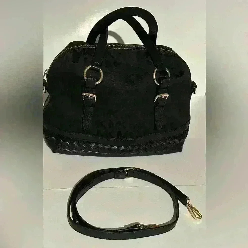 A Mickael Kors black Gladstone satchel with gold tone hardware. - Picture 11 of 14